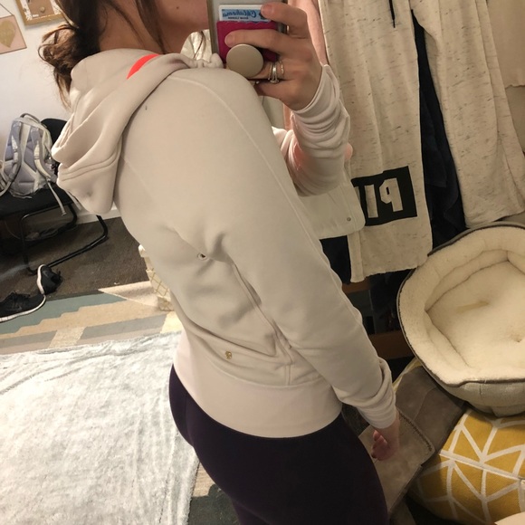 LULU zip up jacket - Picture 2 of 3